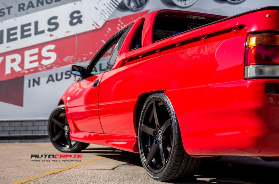 HOLDEN-COMMODORE-RACER-MATTE-BLACK